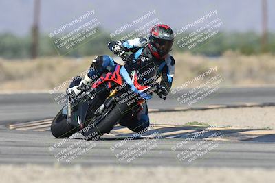 media/Oct-13-2025-Moto Forza (Mon) [[a66d839500]]/3-B Group/Session 3 (Turn 16)/